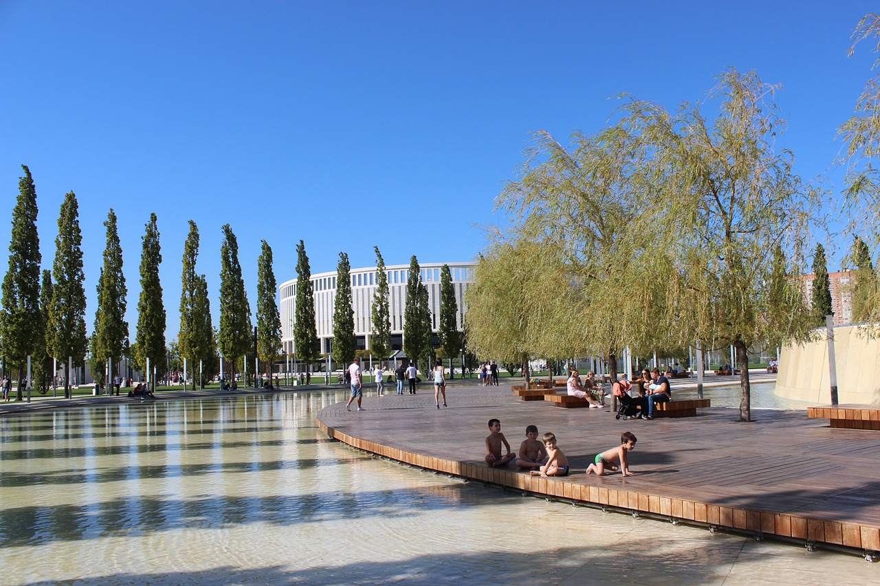 雷霆11月24日以122-95大胜开拓者，杨瀚森打破中国球员NBA得分纪录，展现强大实力。